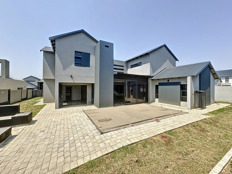 5 Bedroom Property for Sale in Six Fountains Residential Estate Gauteng