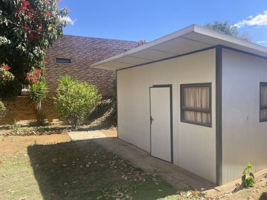 To Let 4 Bedroom Property for Rent in Bergbron Gauteng