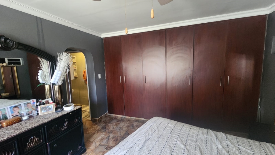 2 Bedroom Property for Sale in Doornpoort Gauteng