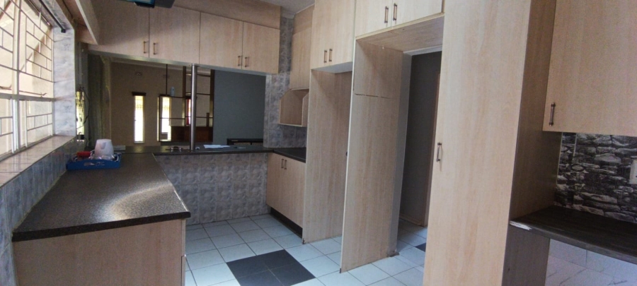 3 Bedroom Property for Sale in Verwoerdpark Gauteng