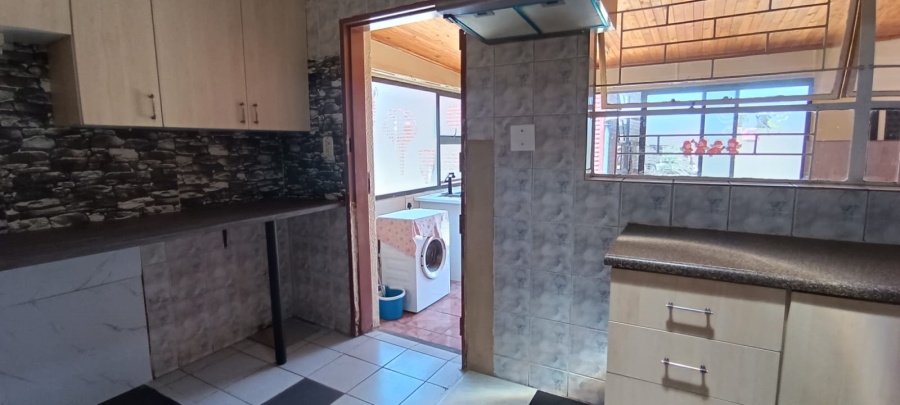 3 Bedroom Property for Sale in Verwoerdpark Gauteng