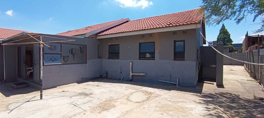 3 Bedroom Property for Sale in Verwoerdpark Gauteng