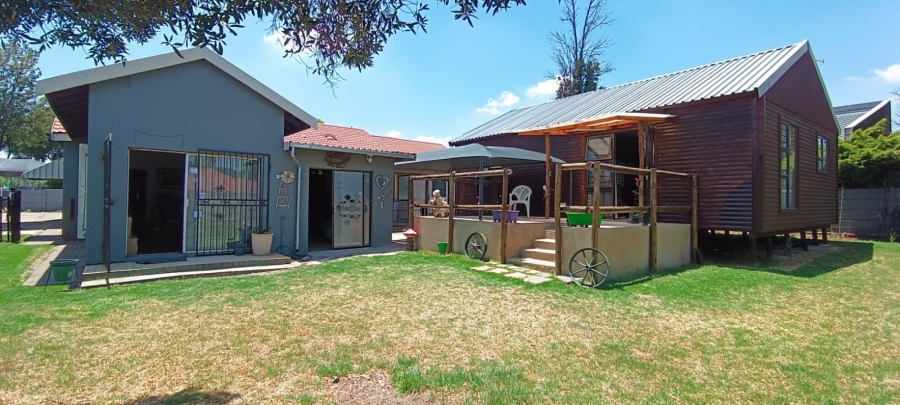 3 Bedroom Property for Sale in Verwoerdpark Gauteng