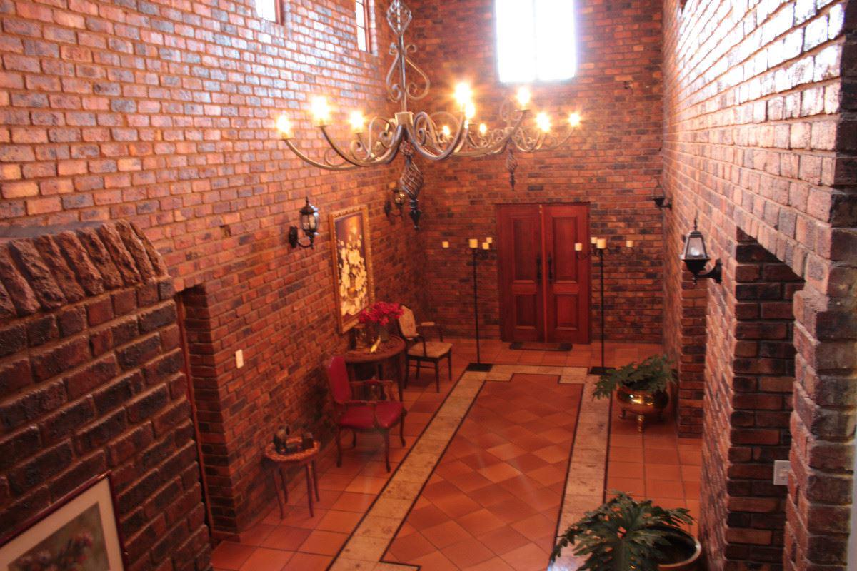 5 Bedroom Property for Sale in Vaalbank Gauteng