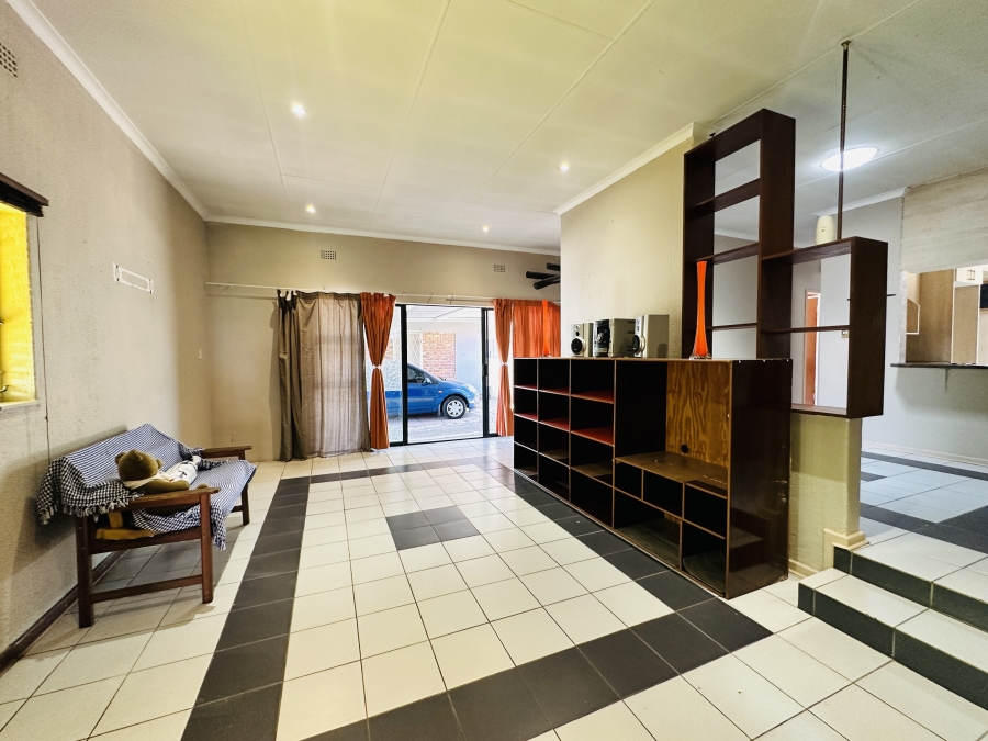 3 Bedroom Property for Sale in Verwoerdpark Gauteng