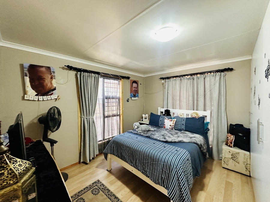 3 Bedroom Property for Sale in Verwoerdpark Gauteng