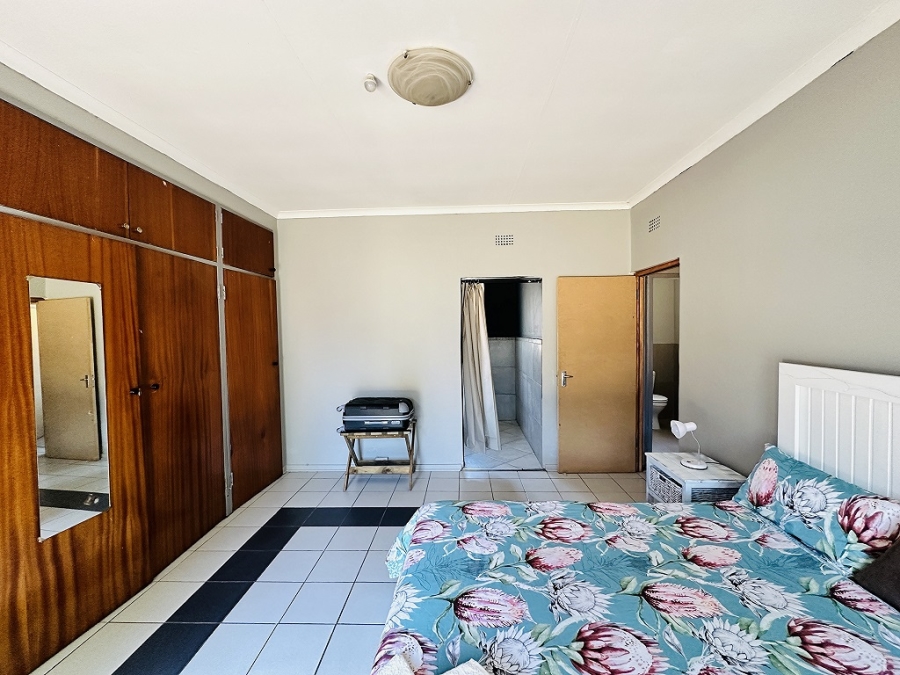 3 Bedroom Property for Sale in Verwoerdpark Gauteng