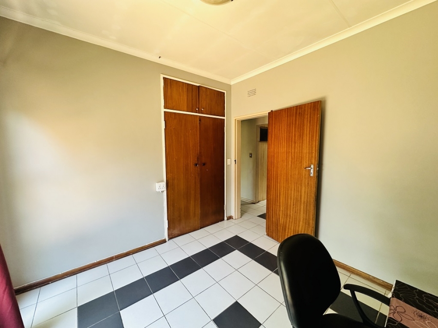 3 Bedroom Property for Sale in Verwoerdpark Gauteng