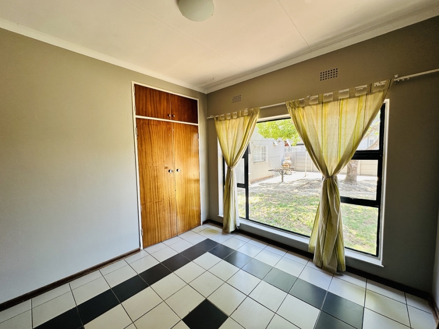 3 Bedroom Property for Sale in Verwoerdpark Gauteng