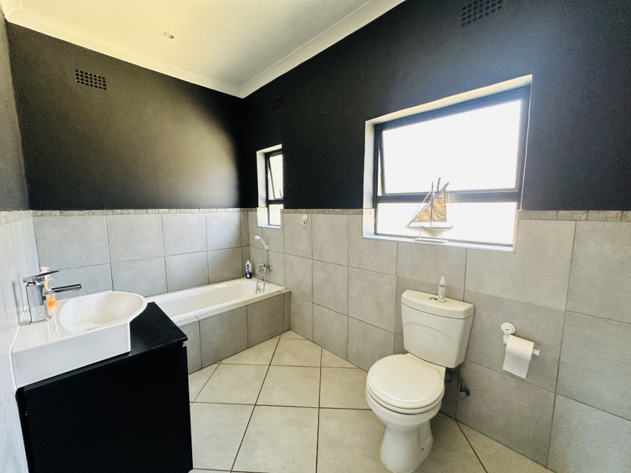 3 Bedroom Property for Sale in Verwoerdpark Gauteng