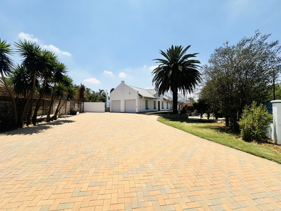 4 Bedroom Property for Sale in Lambton Gauteng