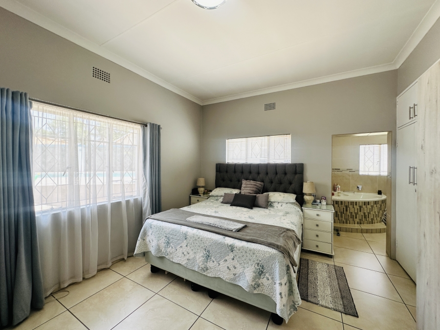 4 Bedroom Property for Sale in Lambton Gauteng