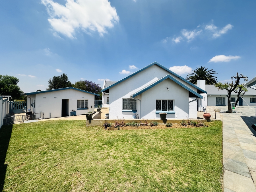 4 Bedroom Property for Sale in Lambton Gauteng