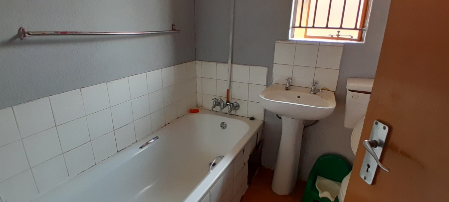 2 Bedroom Property for Sale in Dawn Park Gauteng