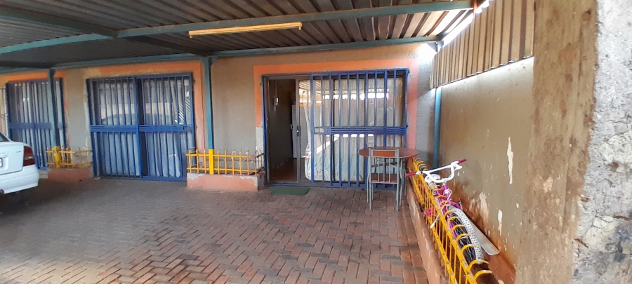 2 Bedroom Property for Sale in Dawn Park Gauteng