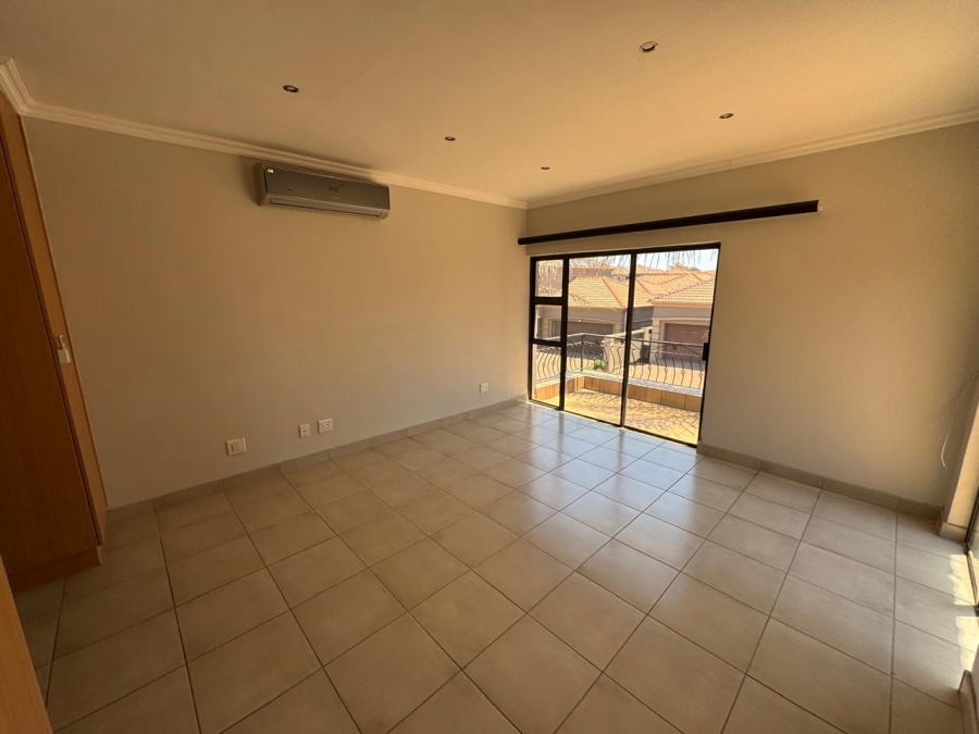 3 Bedroom Property for Sale in Kenleaf Gauteng