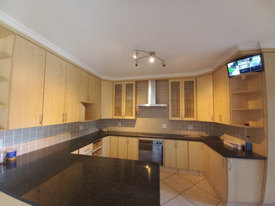 3 Bedroom Property for Sale in Kenleaf Gauteng