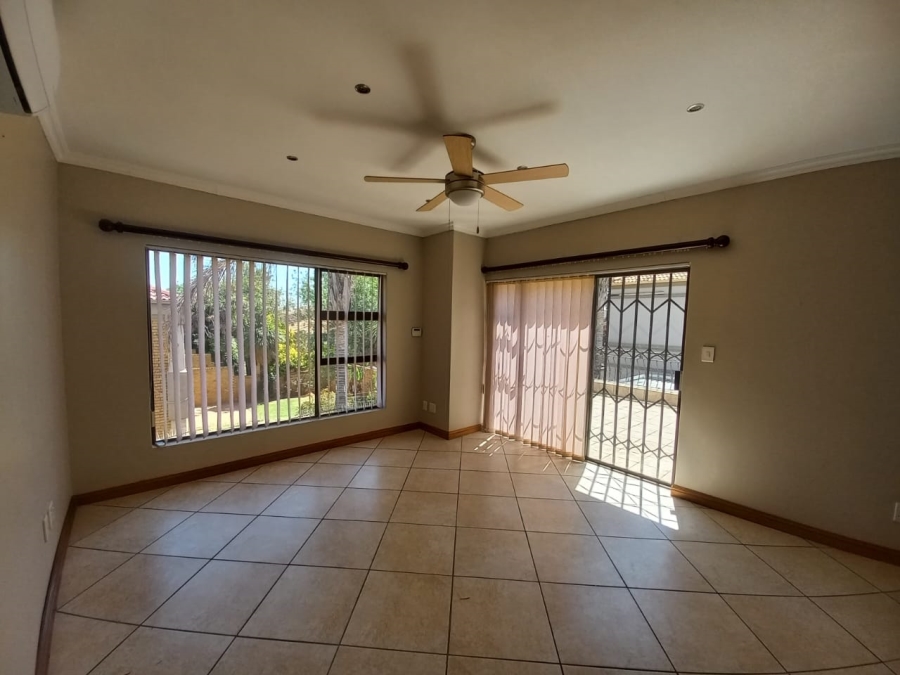 3 Bedroom Property for Sale in Kenleaf Gauteng