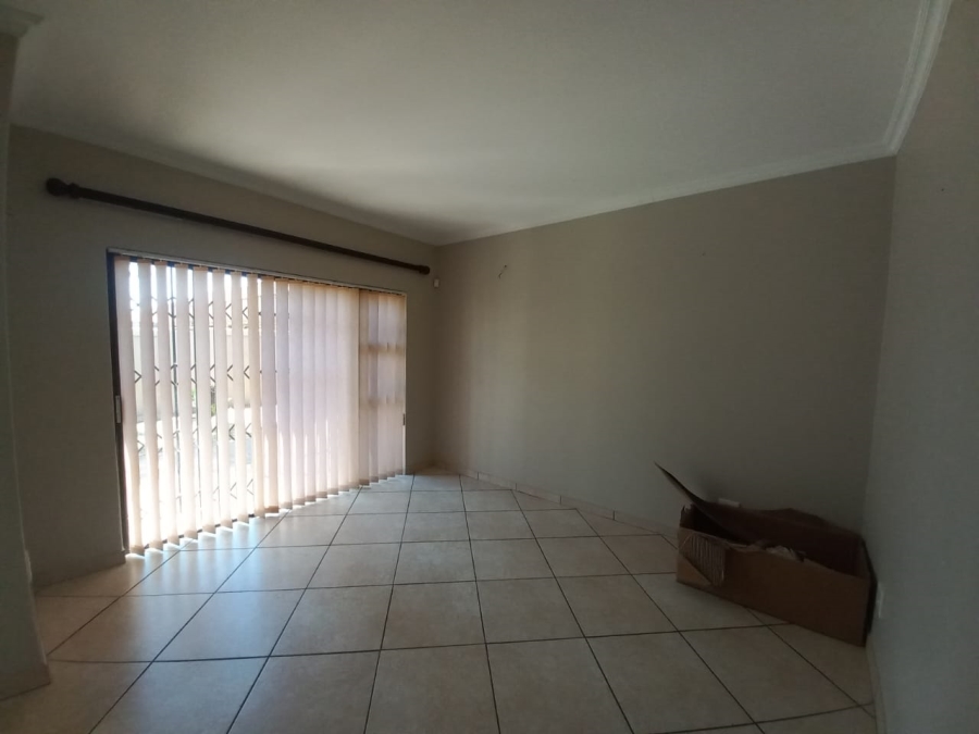 3 Bedroom Property for Sale in Kenleaf Gauteng