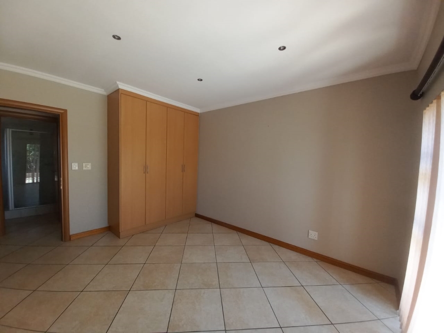 3 Bedroom Property for Sale in Kenleaf Gauteng