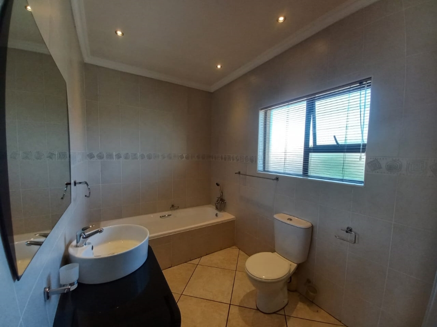 3 Bedroom Property for Sale in Kenleaf Gauteng