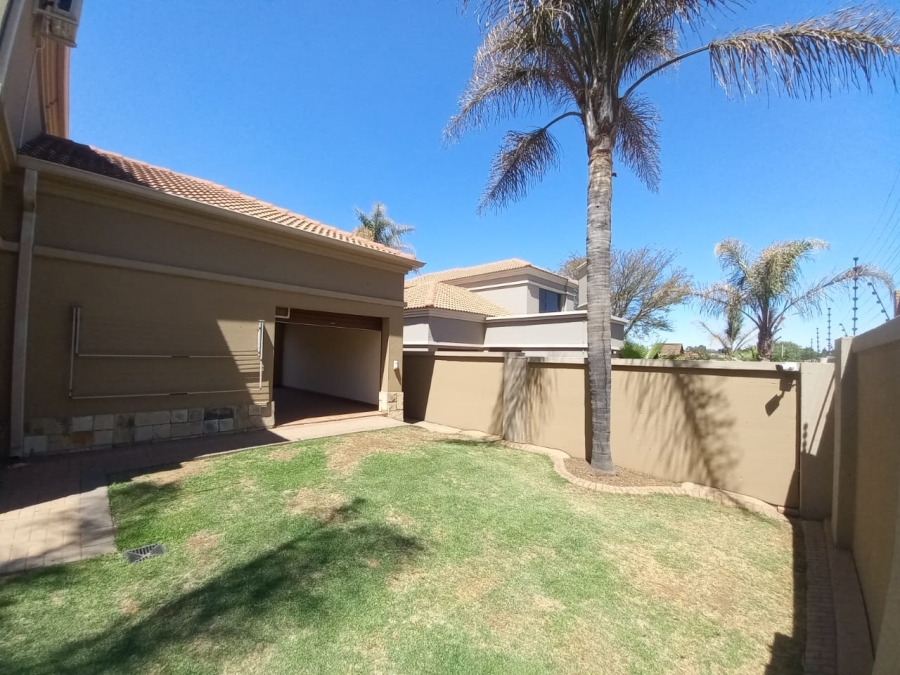 3 Bedroom Property for Sale in Kenleaf Gauteng