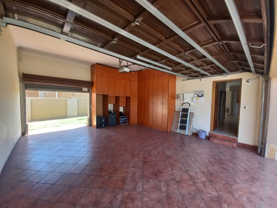 3 Bedroom Property for Sale in Kenleaf Gauteng