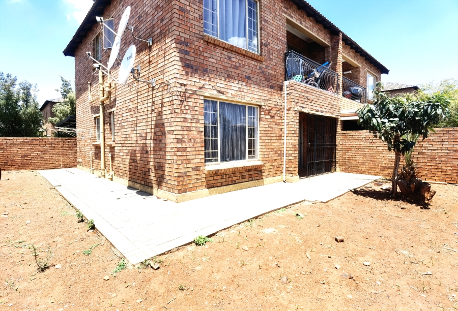 2 Bedroom Property for Sale in Heuwelsig Estate Gauteng