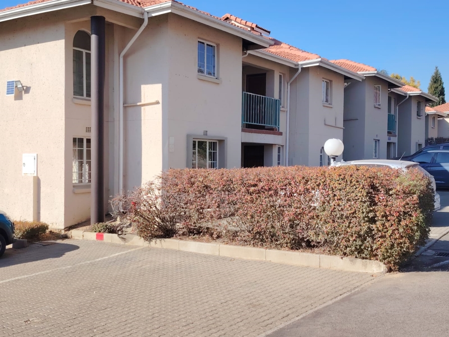 2 Bedroom Property for Sale in Vorna Valley Gauteng