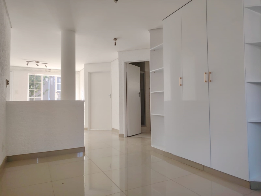 2 Bedroom Property for Sale in Vorna Valley Gauteng