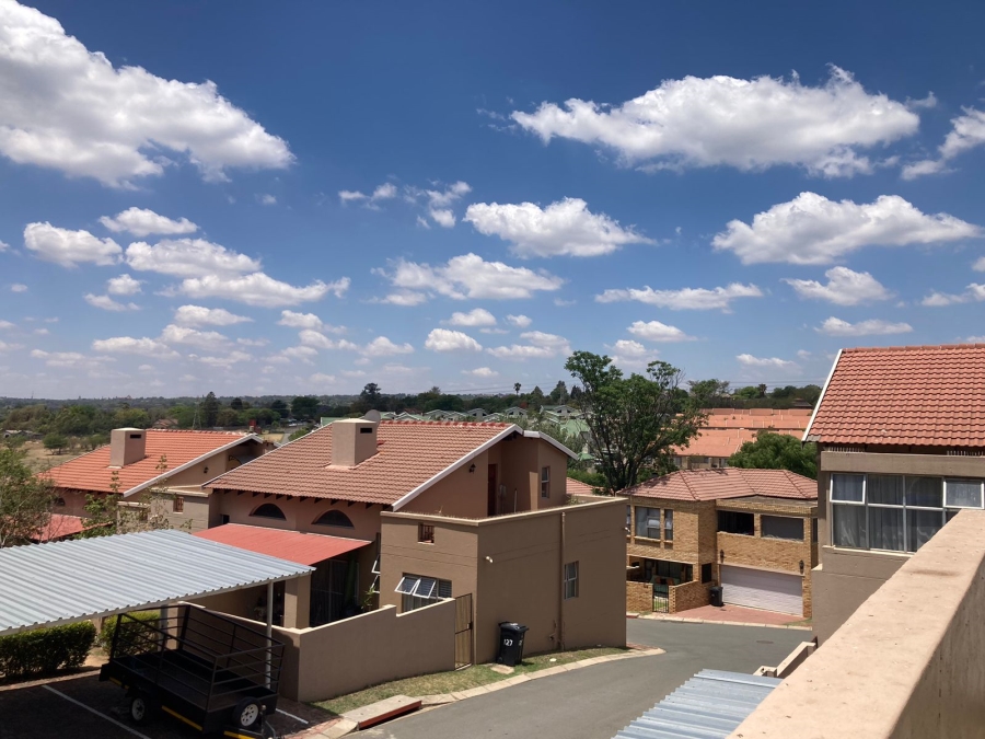 To Let 2 Bedroom Property for Rent in North Riding Gauteng