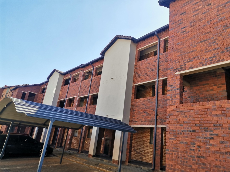 2 Bedroom Property for Sale in Alveda Park Gauteng