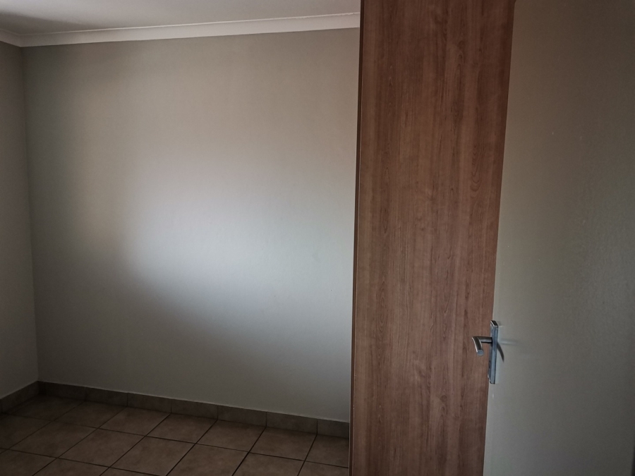 2 Bedroom Property for Sale in Alveda Park Gauteng