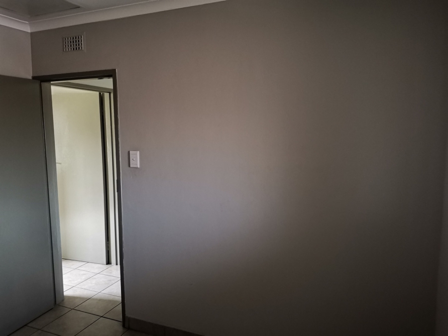 2 Bedroom Property for Sale in Alveda Park Gauteng