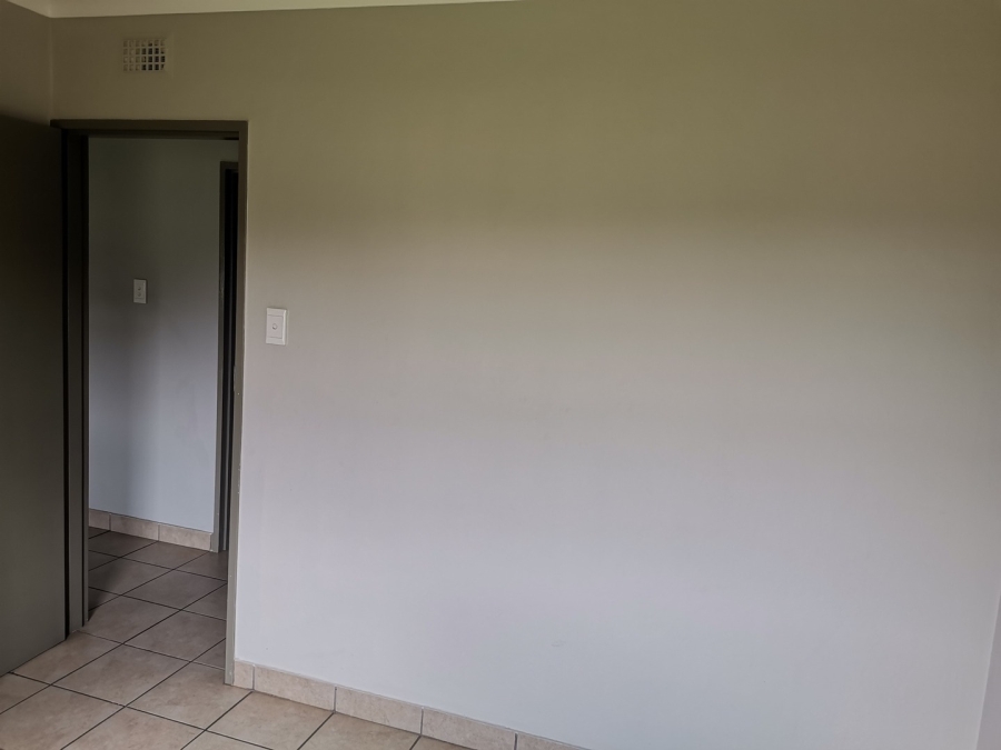 2 Bedroom Property for Sale in Alveda Park Gauteng