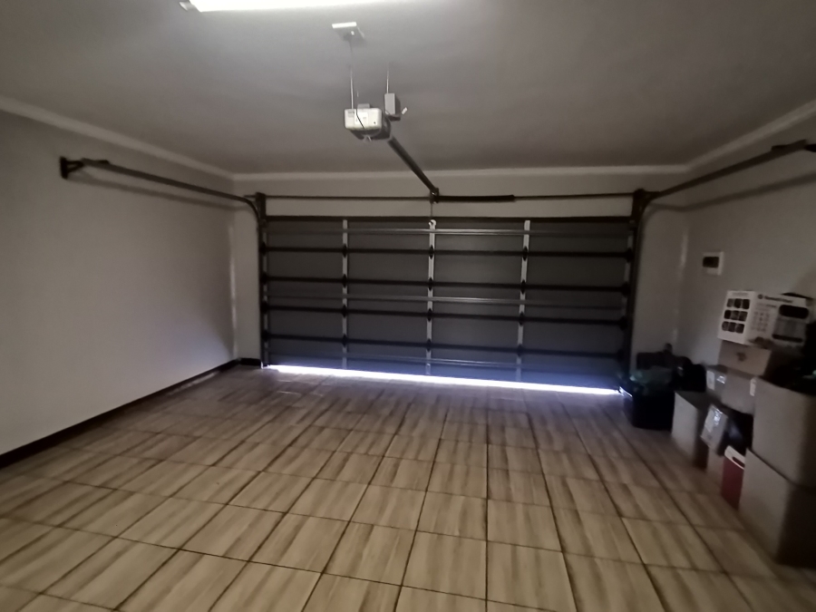 3 Bedroom Property for Sale in New Market Park Gauteng