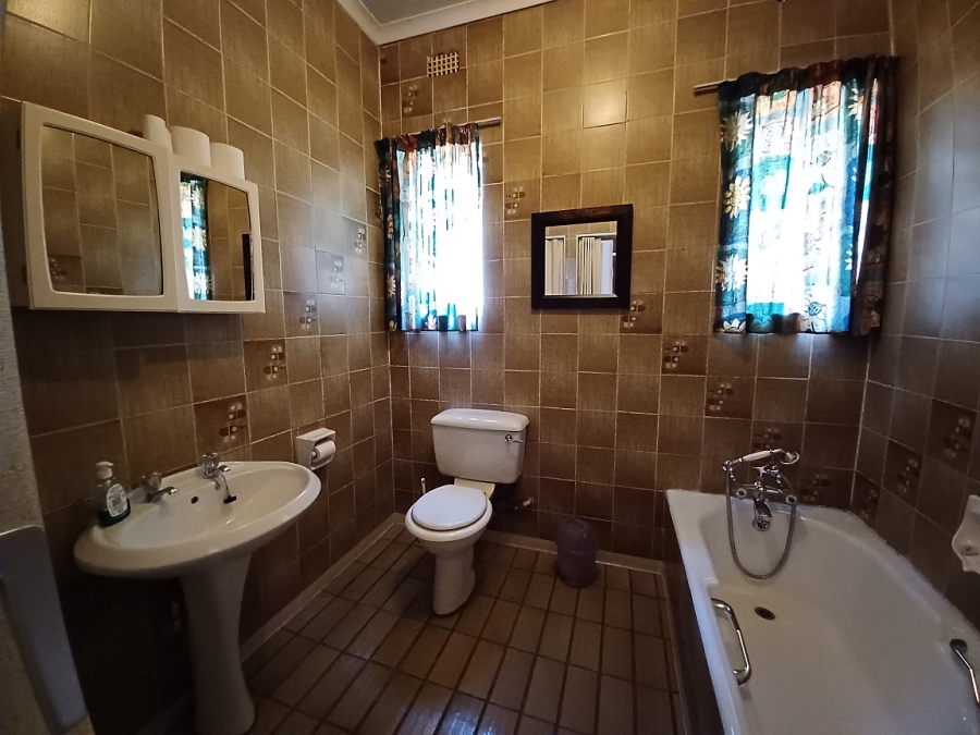 4 Bedroom Property for Sale in Vanderbijlpark SE 2 Gauteng