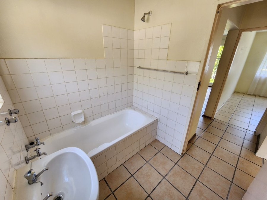 2 Bedroom Property for Sale in Ravenswood Gauteng