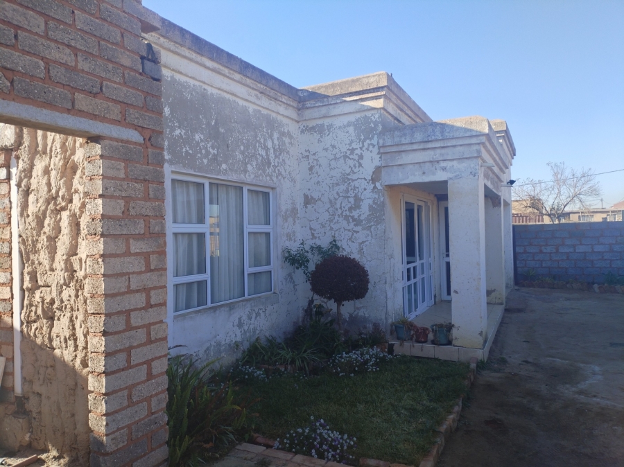 4 Bedroom Property for Sale in Langaville Gauteng