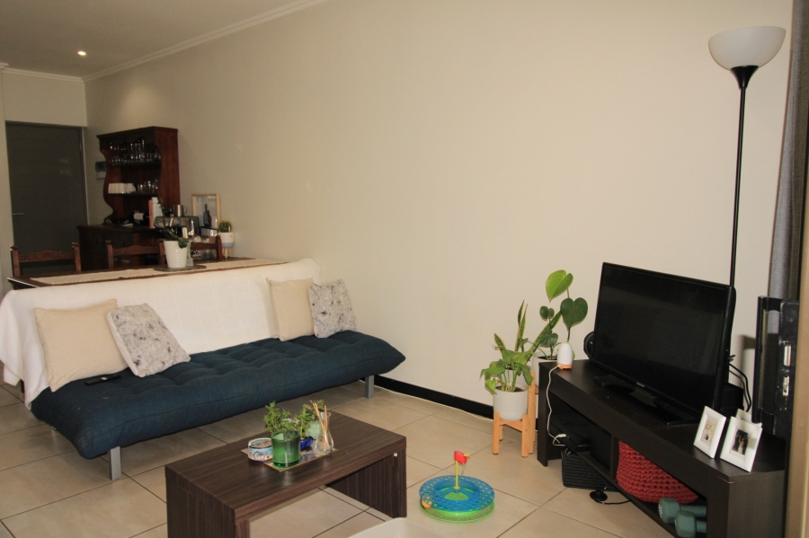 To Let 2 Bedroom Property for Rent in Fourways Gauteng