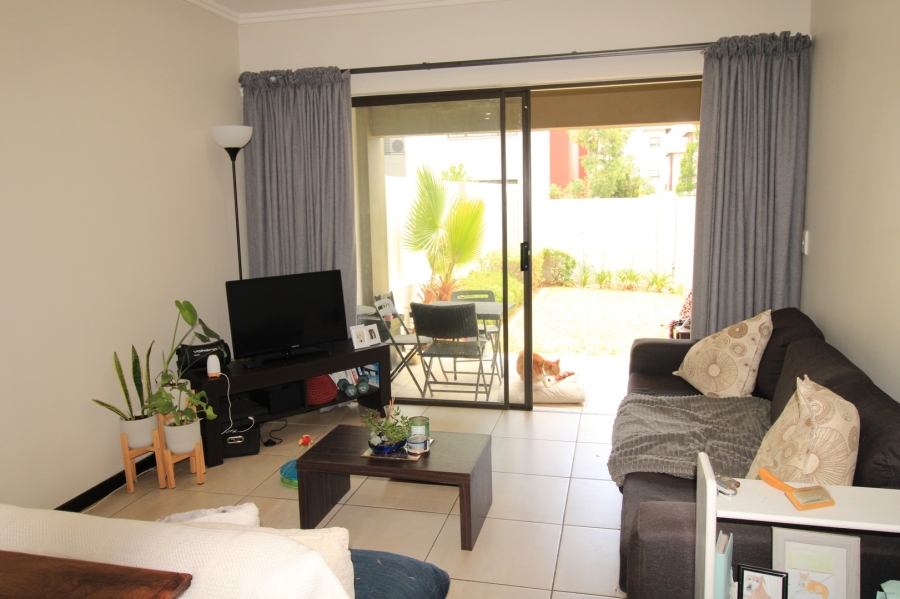 To Let 2 Bedroom Property for Rent in Fourways Gauteng