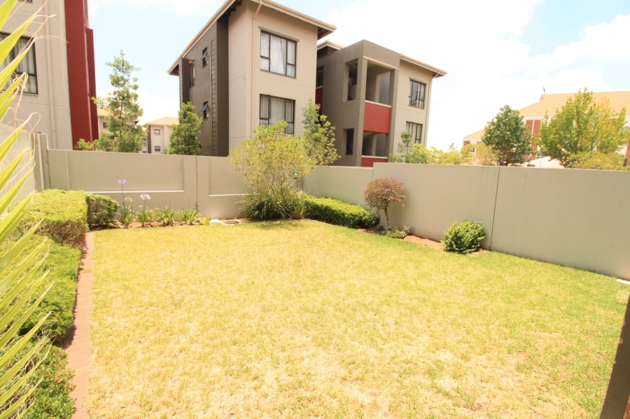 To Let 2 Bedroom Property for Rent in Fourways Gauteng