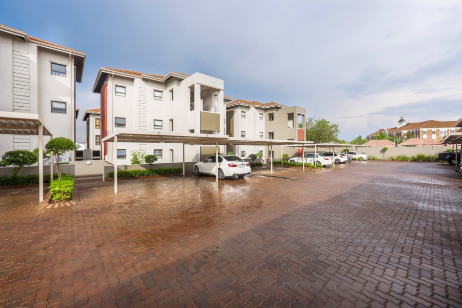 To Let 2 Bedroom Property for Rent in Fourways Gauteng