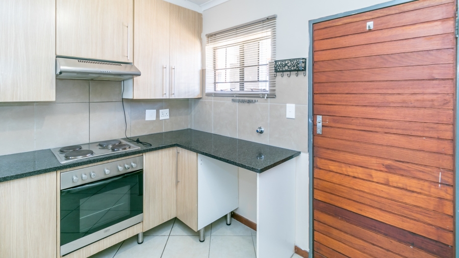 2 Bedroom Property for Sale in Noordwyk Gauteng