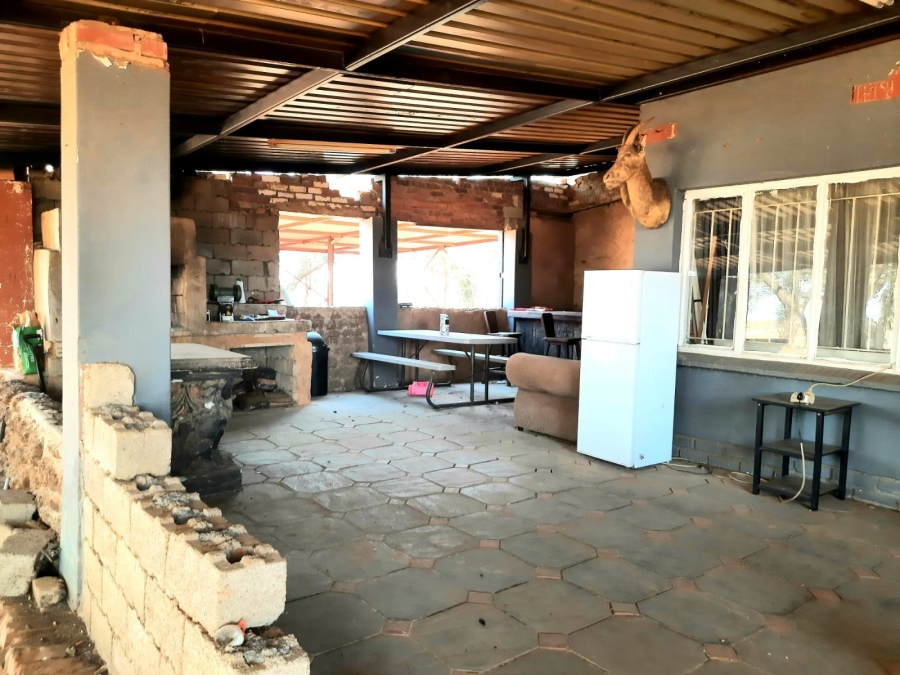 4 Bedroom Property for Sale in Pretoria North Gauteng