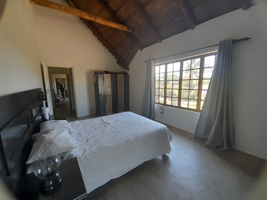 5 Bedroom Property for Sale in Kameeldrift East Gauteng