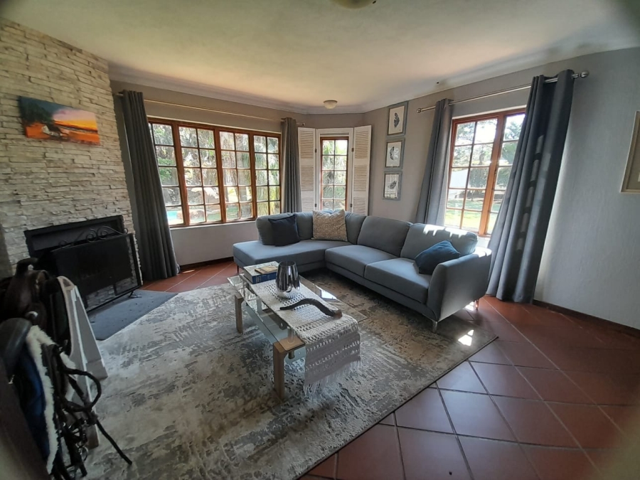 5 Bedroom Property for Sale in Kameeldrift East Gauteng