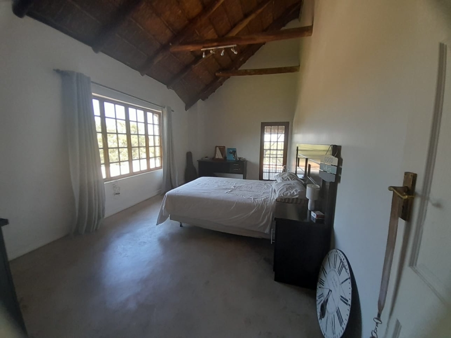 5 Bedroom Property for Sale in Kameeldrift East Gauteng