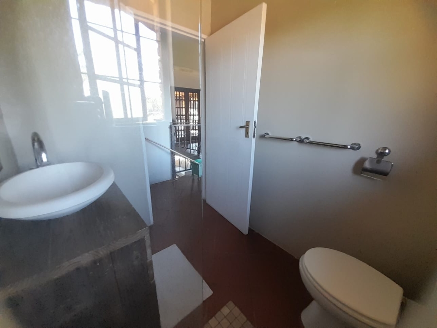 5 Bedroom Property for Sale in Kameeldrift East Gauteng