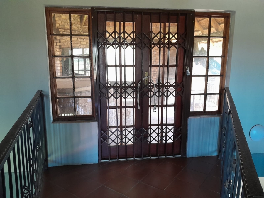 5 Bedroom Property for Sale in Kameeldrift East Gauteng